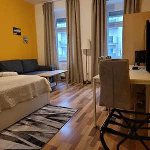 Aparthotel Leopoldauer **
